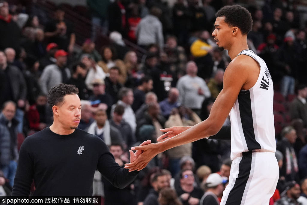 莫雷托：热格罗瓦想在尤文证明自己，尤文也没考虑让其离队（莫雷托：热格罗瓦渴望在尤文证明自己，俱乐部无意放人）