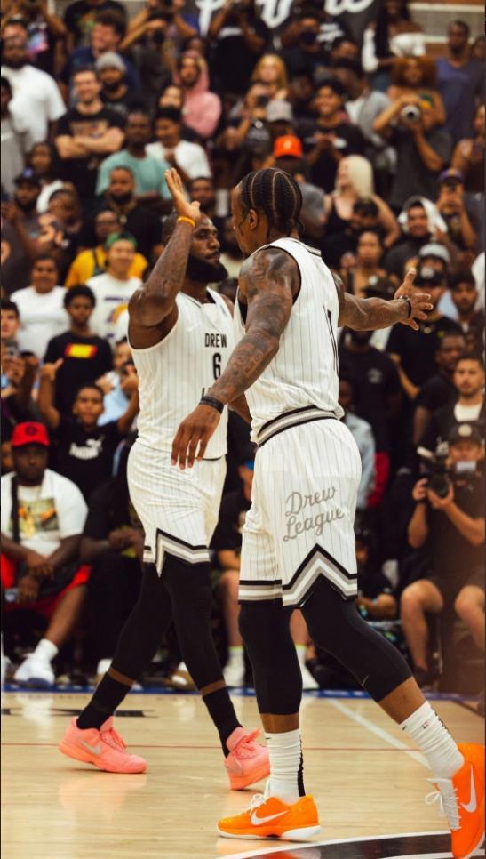 斯帅：为什么换下伊尔迪兹？我换上的是转会费5000万的奥蓬达（斯帅解释换下伊尔迪兹：让5000万欧的奥蓬达登场）