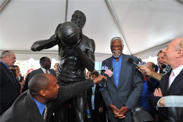 欧文谈萨拉赫言论：这是团队运动，真的不应该公开说那些话（欧文评价萨拉赫发言：这是团队运动，那些话不该公开讲）