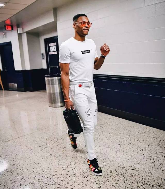 CBA球员表现回顾：辽宁男篮精彩集锦,（辽宁男篮高光集锦：CBA赛场球员表现盘点）