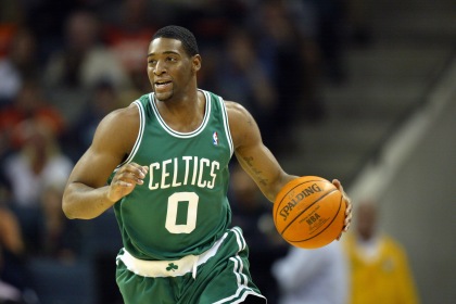 永远的红军20号，利物浦新赛季主场首战场刊封面致敬若塔（利物浦新季主场揭幕战：场刊封面致敬红军20号若塔）