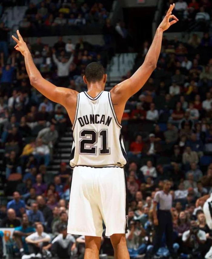 法媒：巴黎FC想签下坎特，他与吉达联合的合同仅剩不到一年（法媒：巴黎FC有意引进坎特，其与吉达联合合同剩余不足一年）