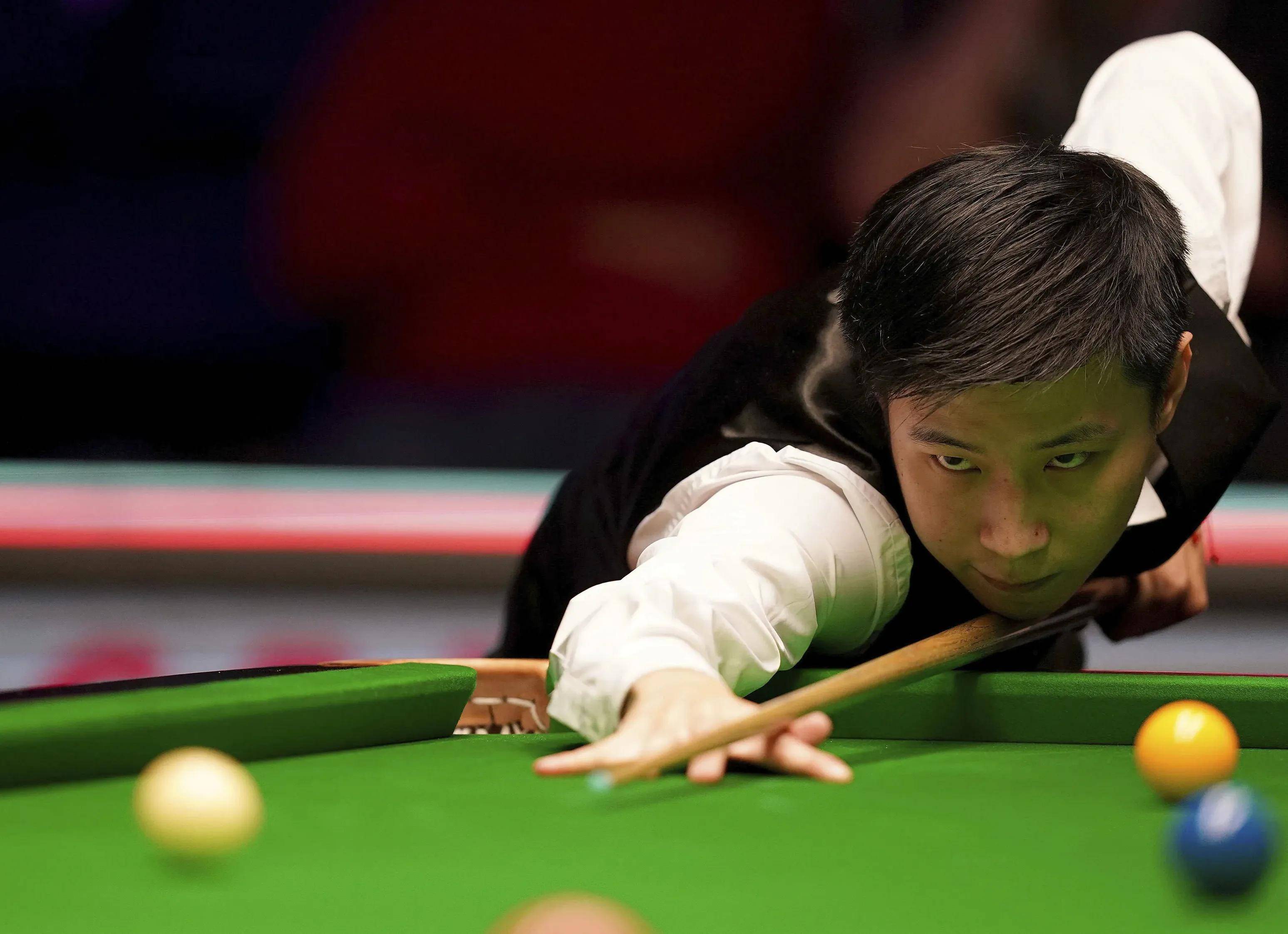 [NBA]詹姆斯高吊篮下 戴维斯接球双手暴扣.